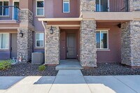 Building Photo - Welcome to this beautiful Carson City townhome available for rent