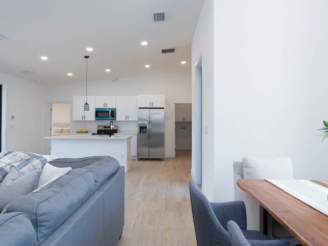 Building Photo - Brand New Construction 3/2  Canal Front Home for Rent in North Port