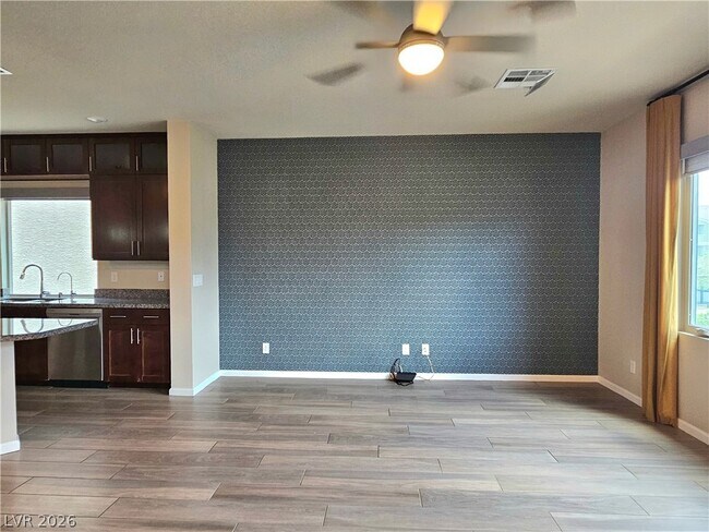Building Photo - 8016 Carpenter Creek Ave