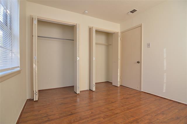 Building Photo - 4524 Sherwood Dr