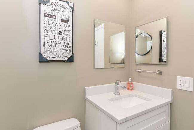 Building Photo - 864 Normandy R