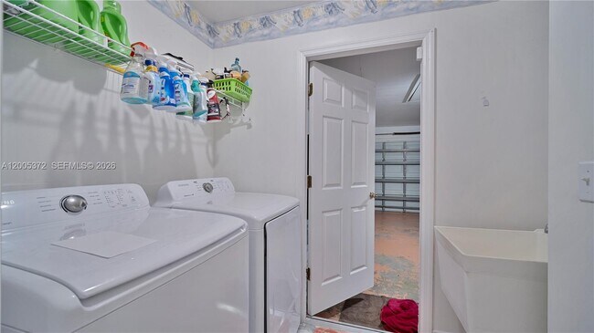 Building Photo - 4081 14th Ave SE