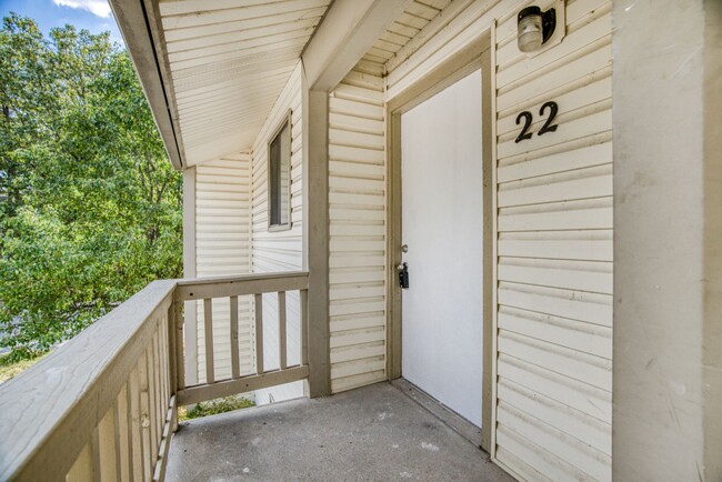 Primary Photo - Newly Renovated Maumelle Condo