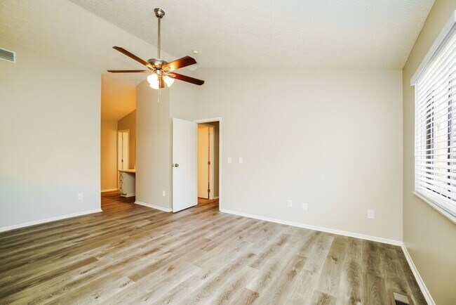 Building Photo - 9972 Granden St