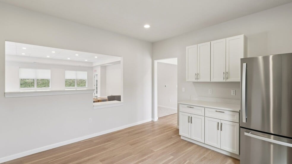 Building Photo - 695 Olivia St