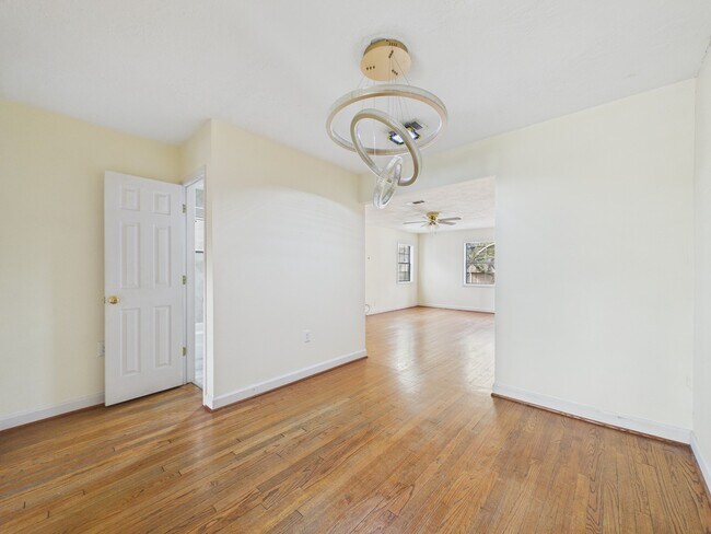 Building Photo - 5110 Academy St