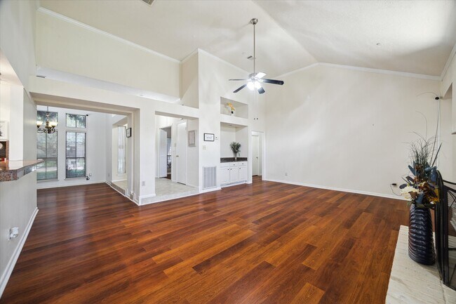 Building Photo - 1020 Sugardale Ct