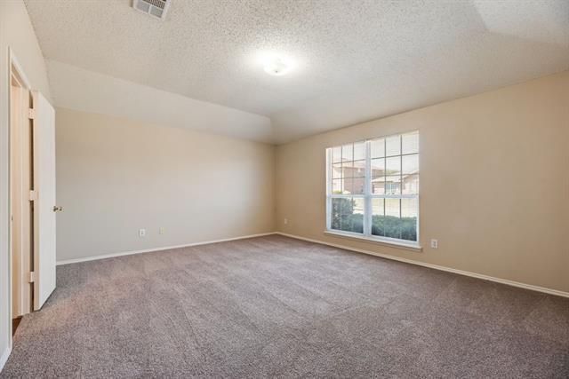 Building Photo - 636 Canyon Pl