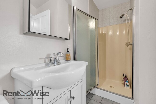 Building Photo - 1951 Heath Dr