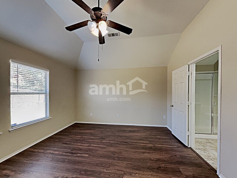 Building Photo - 803 Fireberry Dr