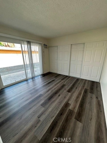 Building Photo - 685 E Vista Chino