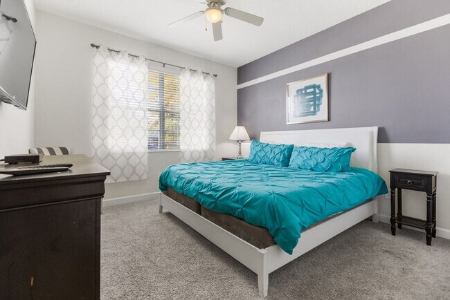 Building Photo - 4743 Kings Castle Cir