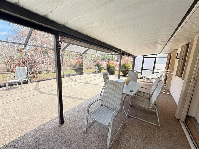 Building Photo - 502 Grant Ave