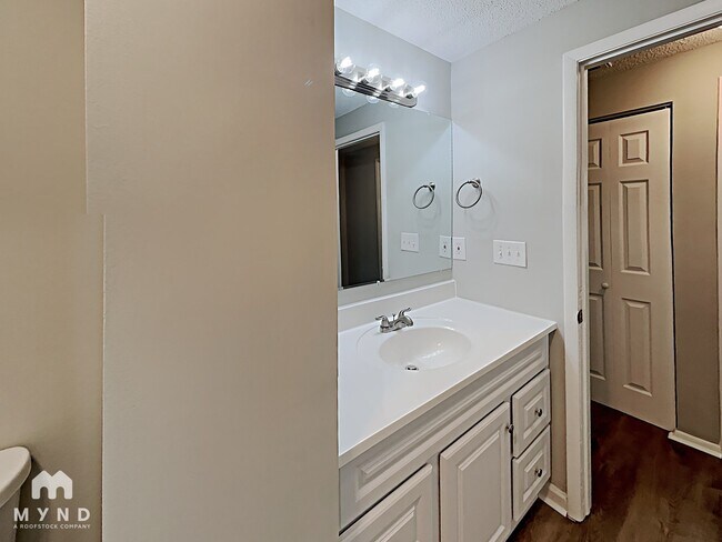 Building Photo - 7412 Highbury Ln