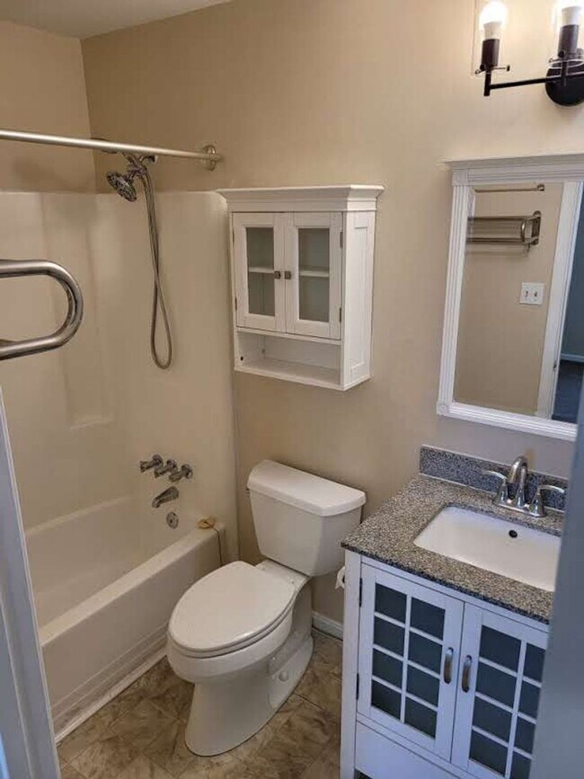 Building Photo - Ocean Lakes Single Family Home Ready for Move In!