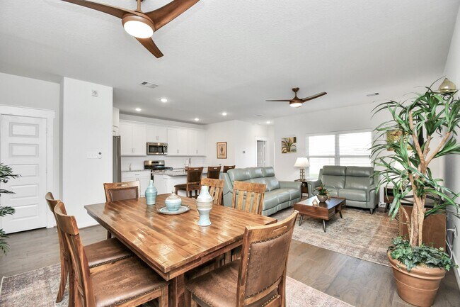 Building Photo - 4653 Cleo Day Dr