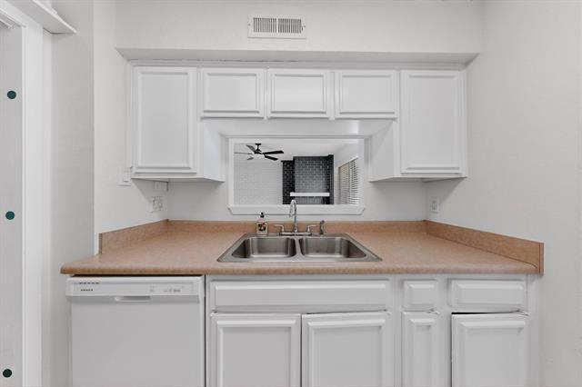 Building Photo - 2018 Warnford Pl