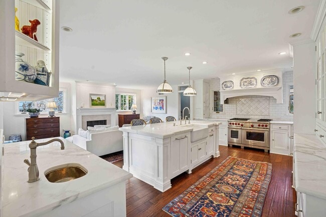 Building Photo - 5969 N Shore Dr