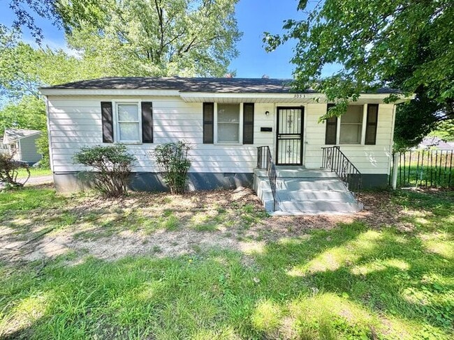 Building Photo - 3053 Kingston St