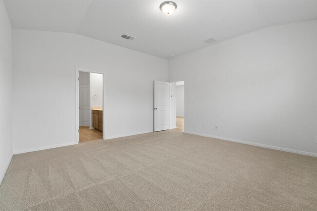 Building Photo - 104 Boondoggle Rdg