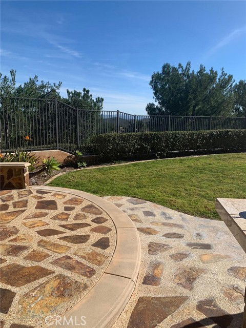 Building Photo - 1 Gentle Breeze