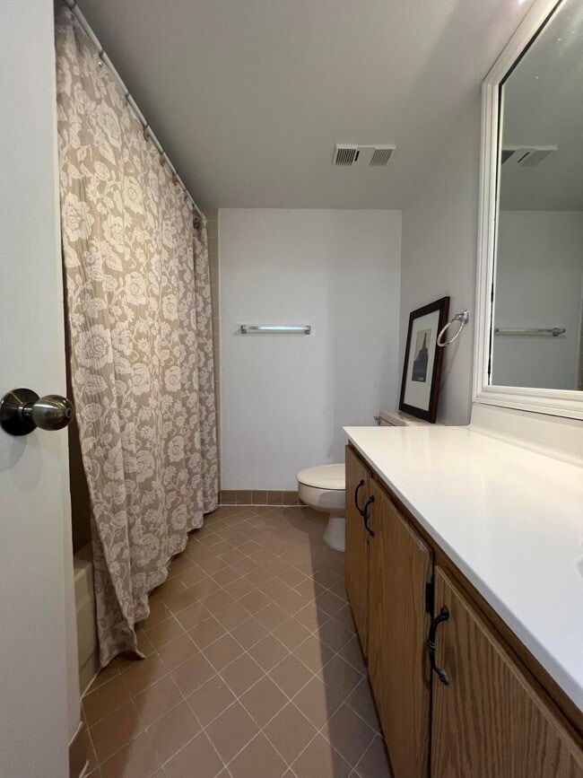 Building Photo - 6417 La Costa Dr