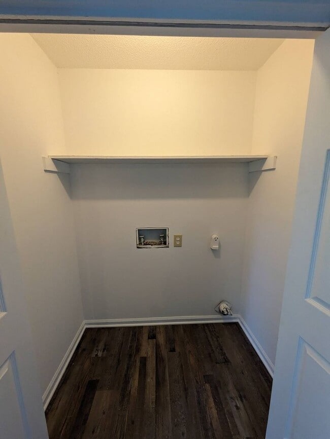 Building Photo - 4 Bedroom Pet Friendly Home For Rent With ...