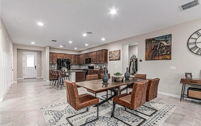 Building Photo - 5059 N 183rd Ln