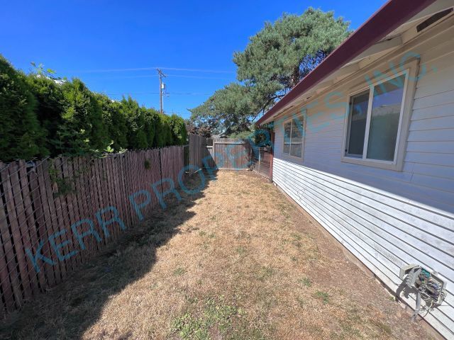 Building Photo - Charming 3-Bed, 2-Bath Retreat in Portland...