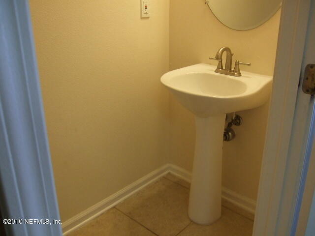 Building Photo - 7528 Scarlet Ibis Ln