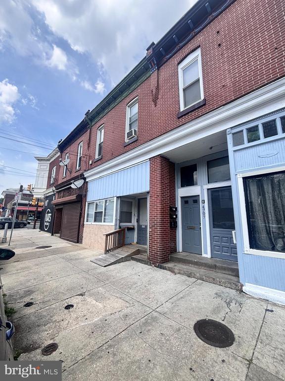 Building Photo - 4705 Longshore Ave