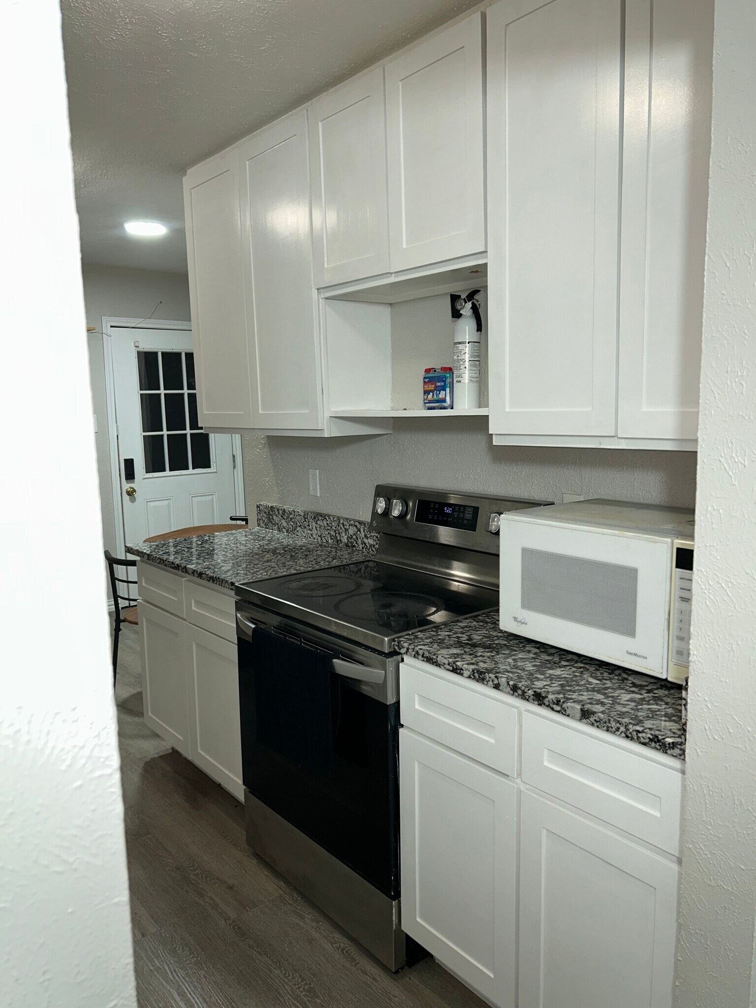 Building Photo - 7407 Cloverglen Dr