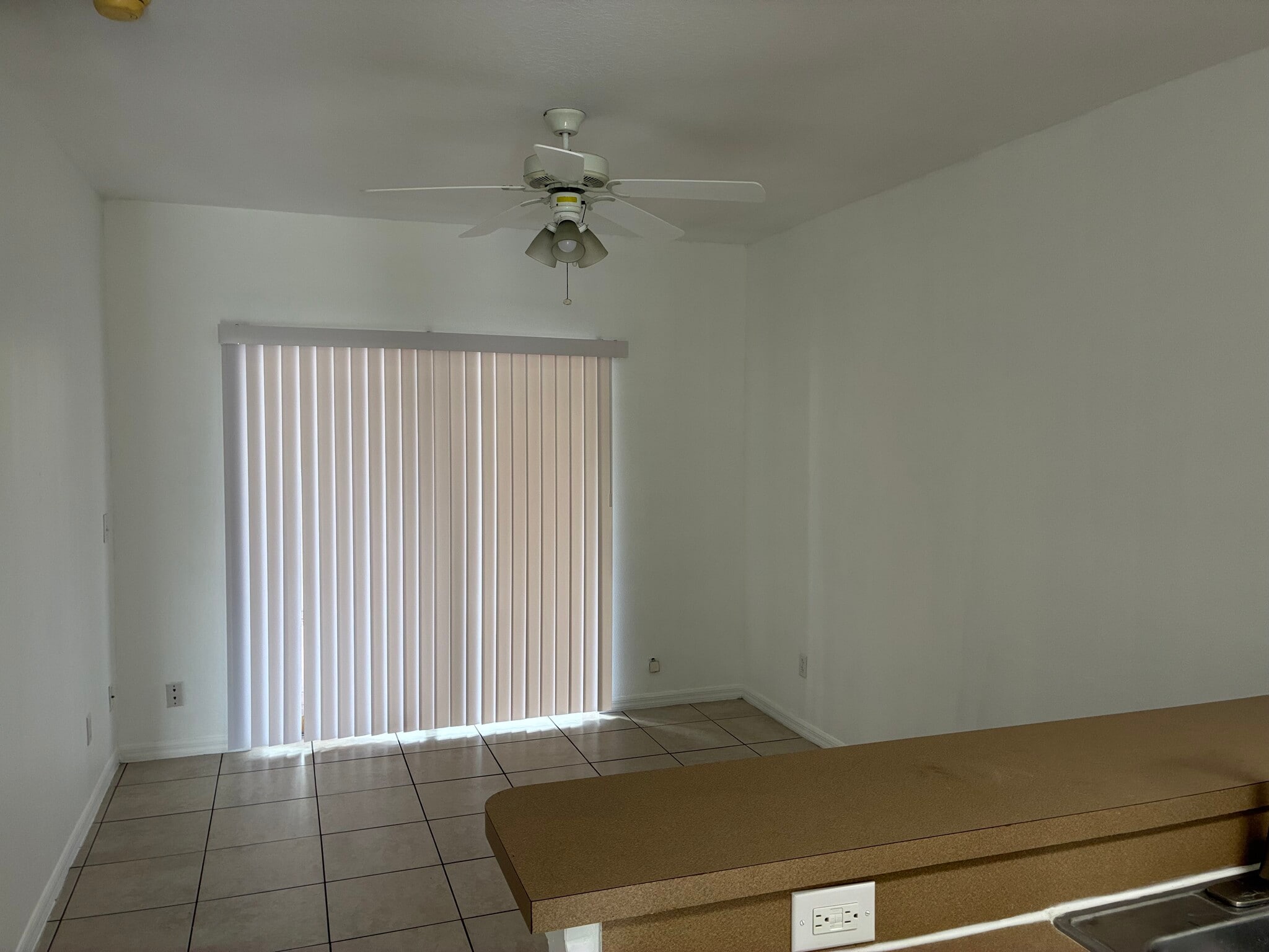 Building Photo - 1243 Charlesworth Dr