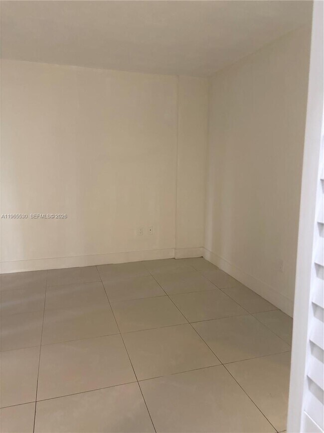 Building Photo - 1475 NE 125th Terrace