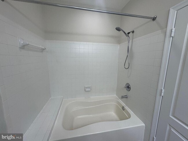 Building Photo - 537 Ensemble Ct