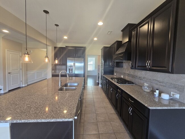 Building Photo - Beautiful Home located in Bridge Pointe Ne...