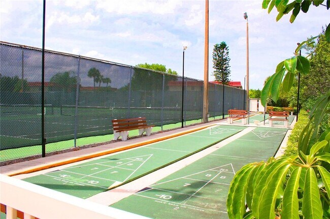 Building Photo - 50 Woodland Dr