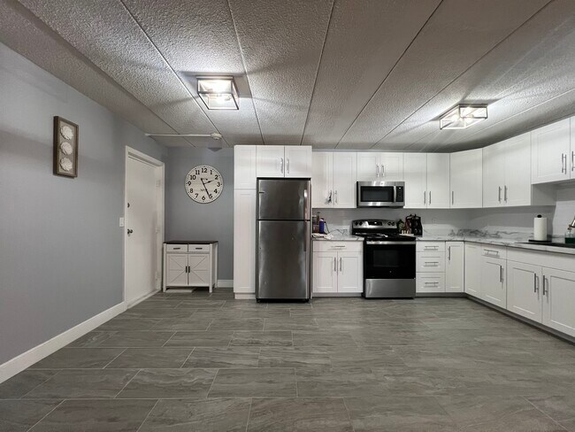 Building Photo - 40 High St