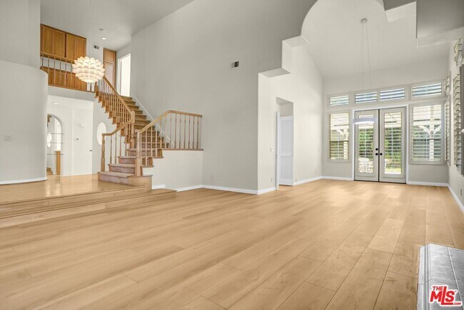 Building Photo - 2605 Country Ln