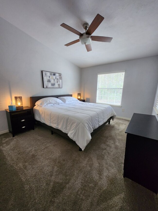 Building Photo - Fully Furnished in Mill Pond!