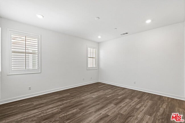 Building Photo - 12379 Primrose Ave