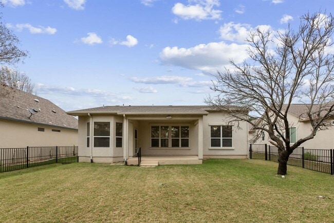 Building Photo - 121 Coreopsis Way