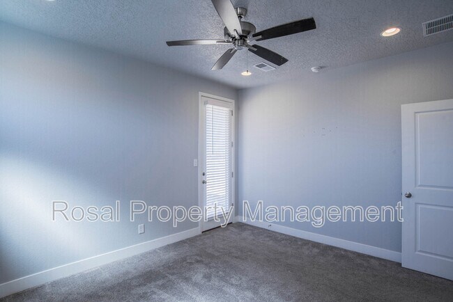 Building Photo - 933 Northern Blvd NE