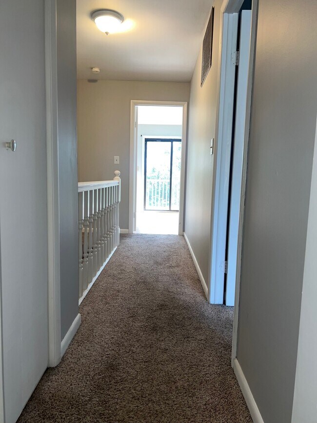 Building Photo - 18 Magnolia Hill Ct