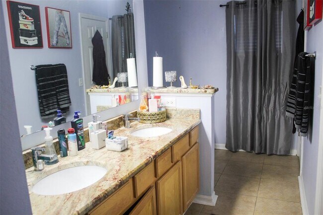 Building Photo - 838 Welch Hill Cir