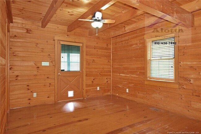 Building Photo - 5812 Stoneridge Rd