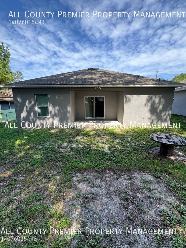 Building Photo - 435 Lucile Way