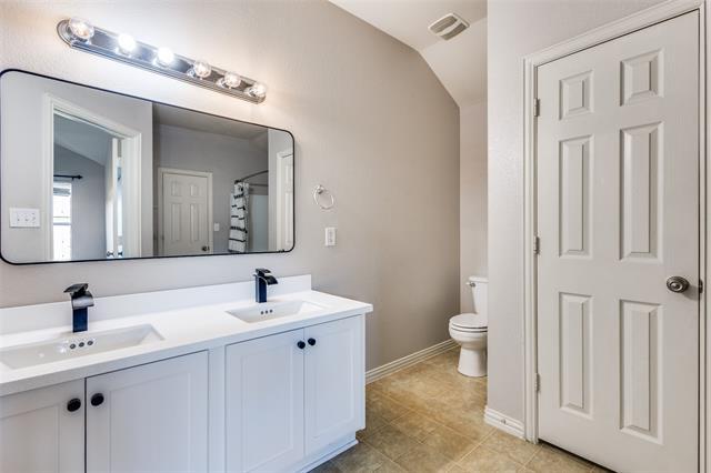 Building Photo - 509 Creekside Dr