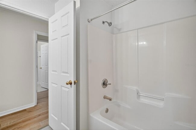 Building Photo - 525 Paulling Dr