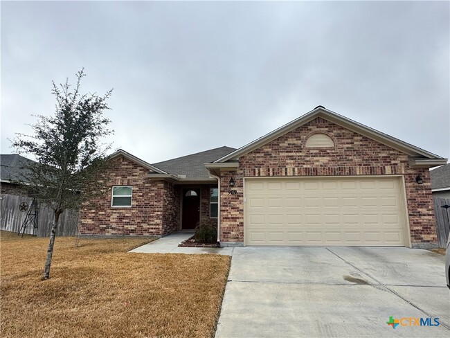 Building Photo - 909 2nd St